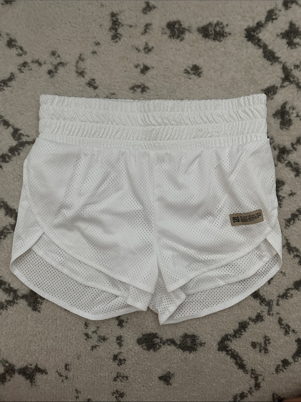 flag nor fail WOMENS MOMENTUM MESH SHORTS - WHITE